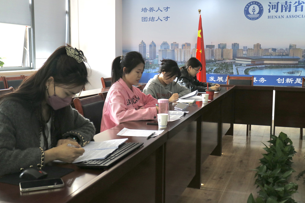 微信图片_20220402174407_副本.jpg